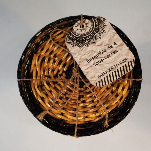 Set Of 4 Coasters And Matching Holder Brown Black Basket Weave Plastic New Gift - Picture 4 of 5